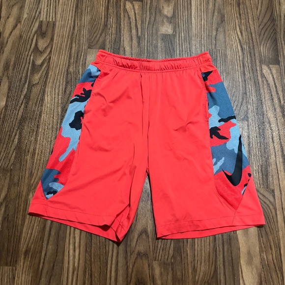 Nike Dri Fit Camos * Men’s Training / Workout Shorts * Medium W Drawstrings - Picture 1 of 9